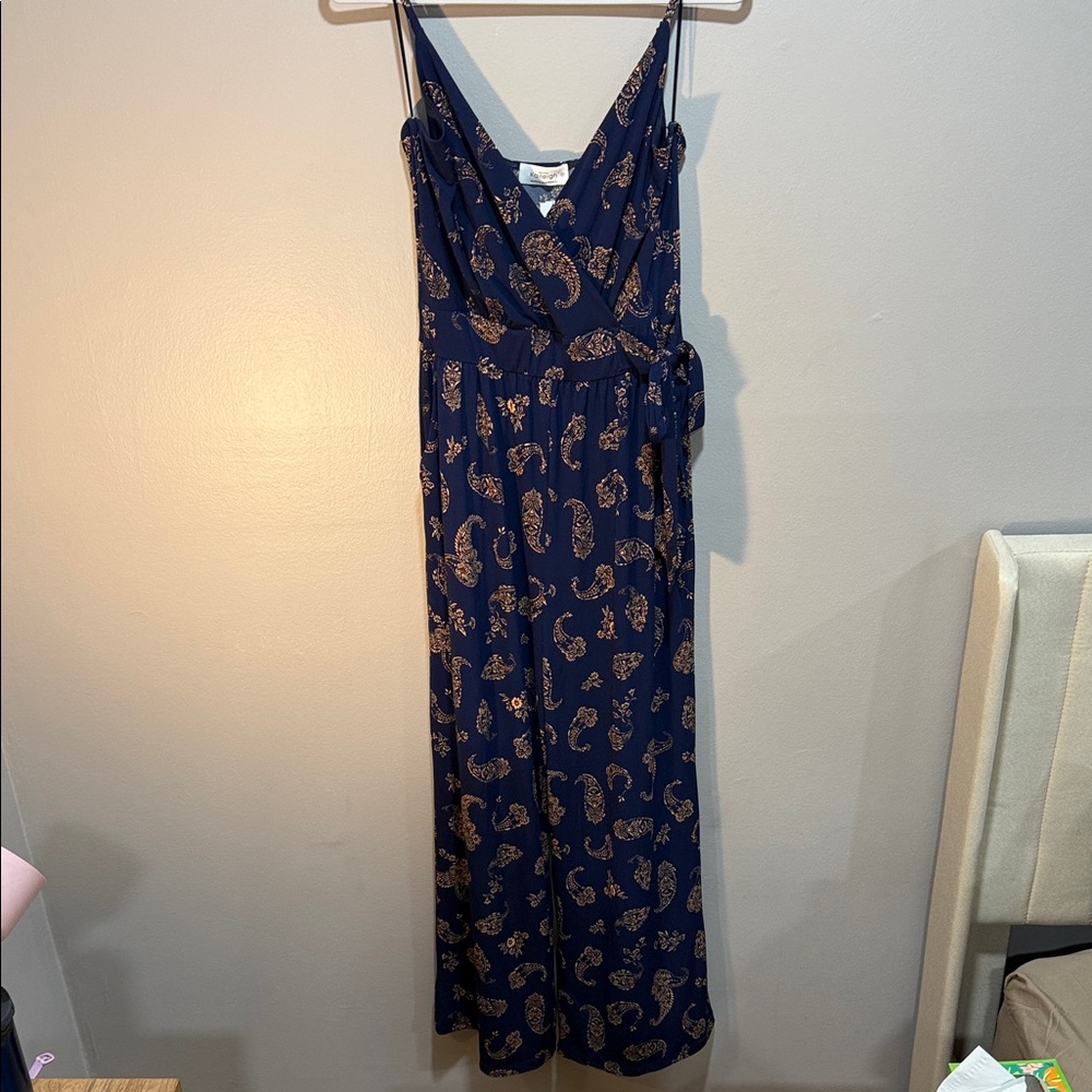 Kaileigh Navy and Gold Strapless Dress